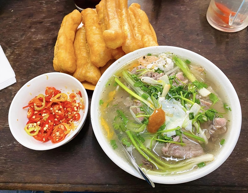 Phở 10 Lý Quốc Sư - quán ăn sáng ngon ở Hà Nội 