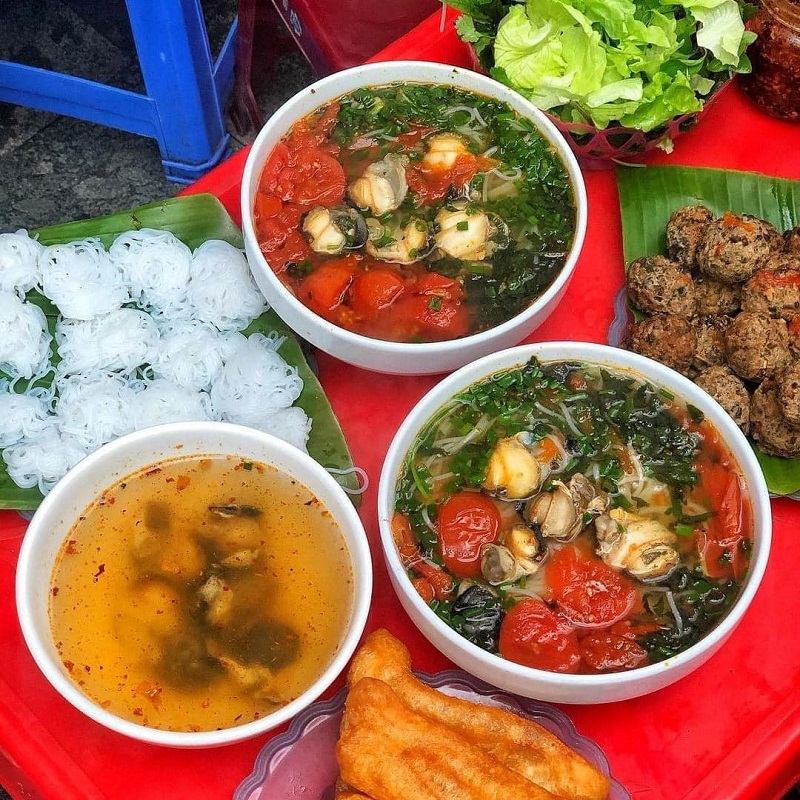 Bún ốc cô Huệ – 43 Nguyễn Siêu